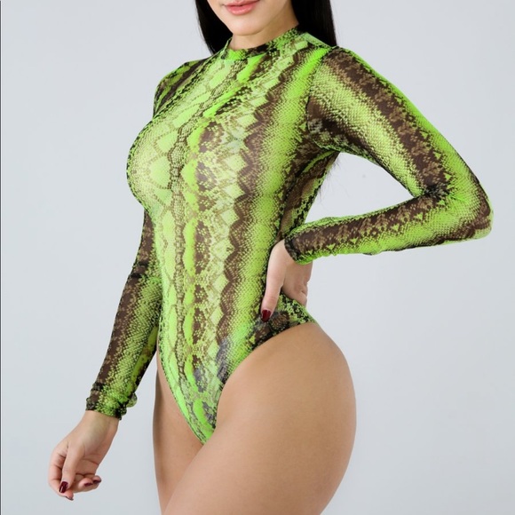 Venom 2 Piece Set-Green - Picture 2 of 3